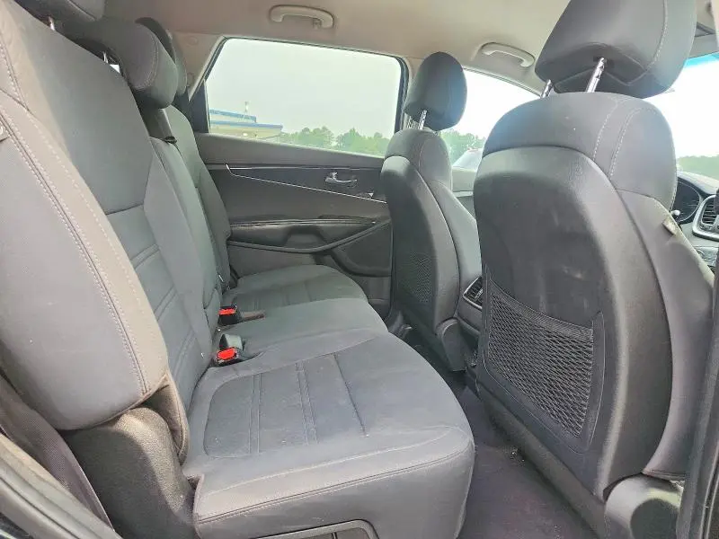 2017 KIA SORENTO LX V6  