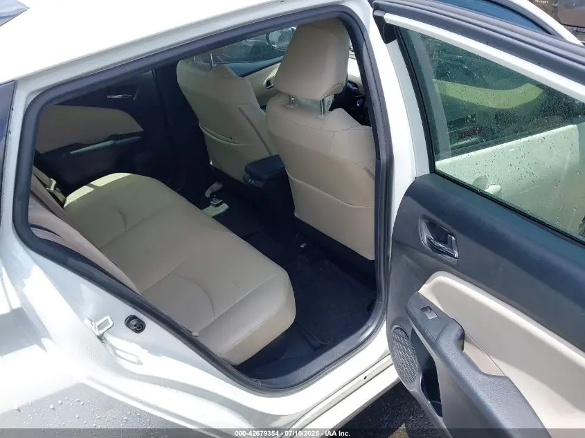 2020 TOYOTA PRIUS XLE
