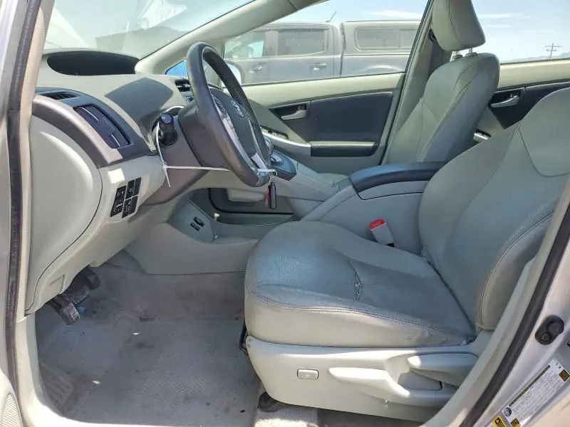 2010 TOYOTA PRIUS V  