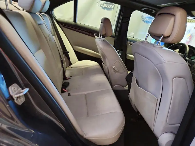 2011 MERCEDES-BENZ C 300  