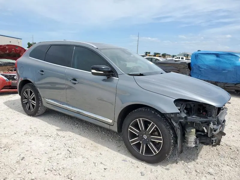 2017 VOLVO XC60 T5 DYNAMIC  