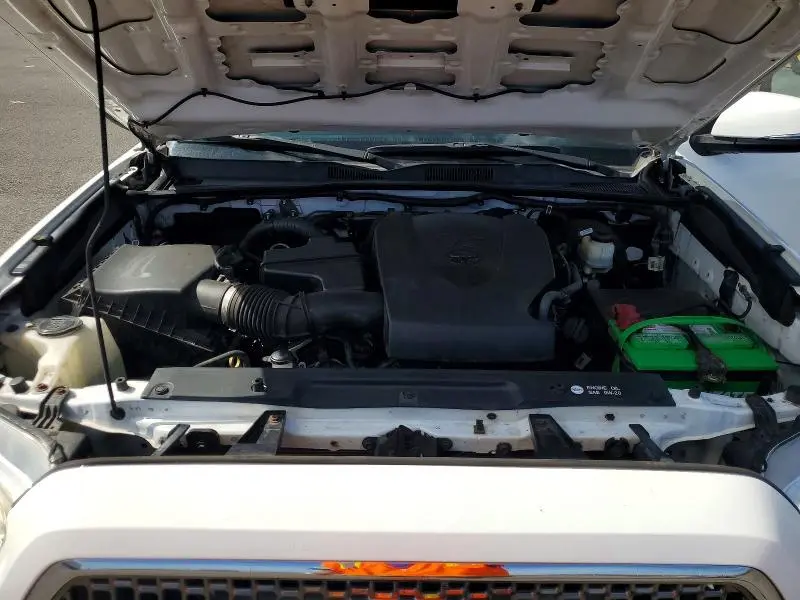2016 TOYOTA TACOMA SR5 V6  