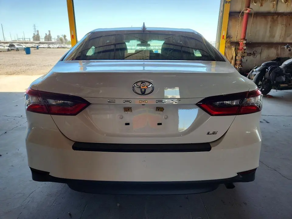 2022 TOYOTA CAMRY LE  