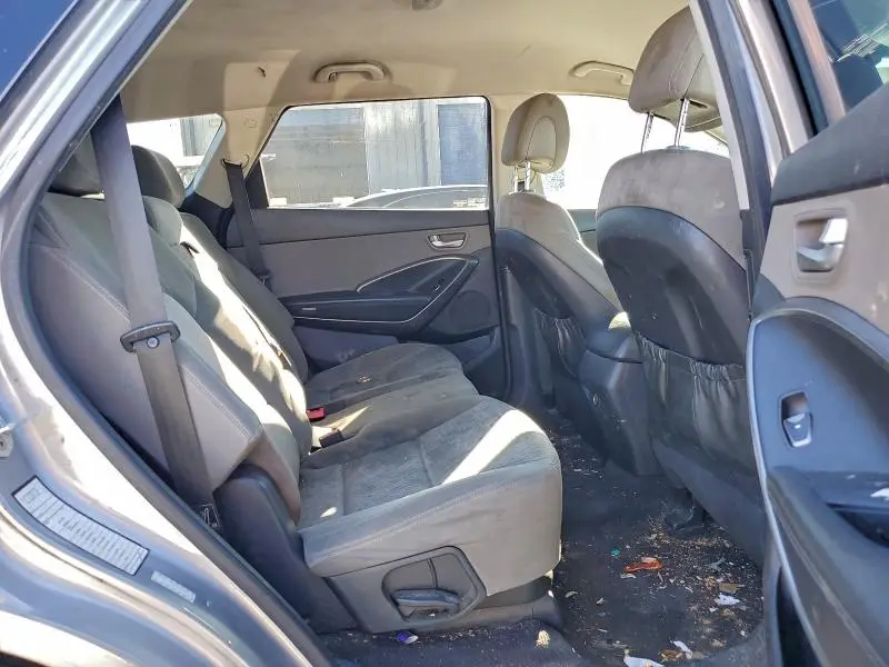 2017 HYUNDAI SANTA FE SE  