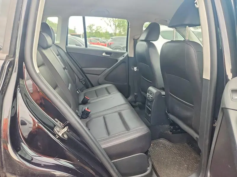 2016 VOLKSWAGEN TIGUAN S  