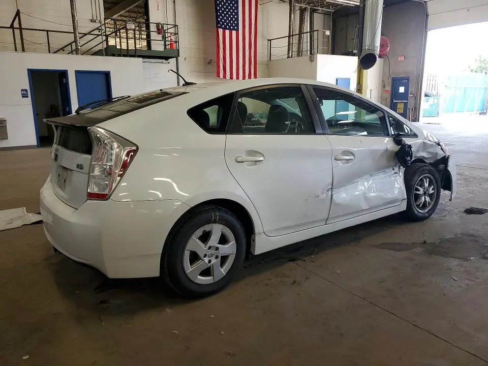 2010 TOYOTA PRIUS II  