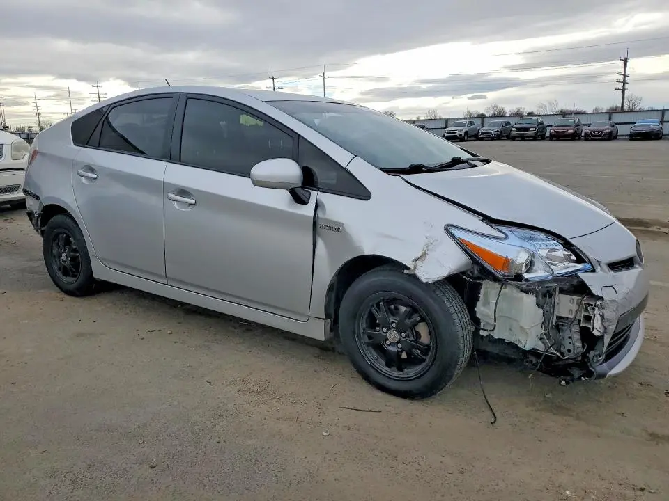 2013 TOYOTA PRIUS TWO  