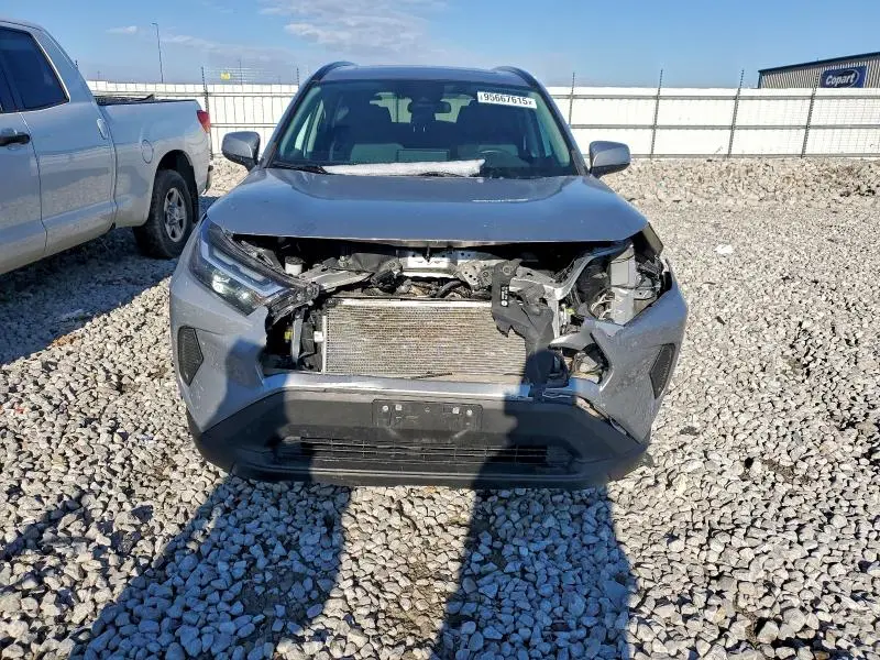 2022 TOYOTA RAV4 XLE  