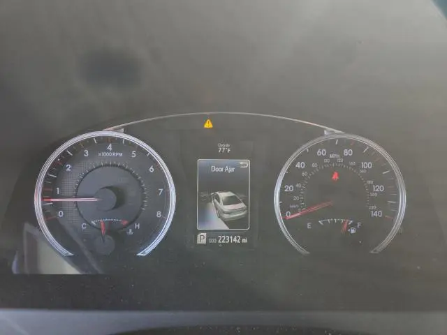 2016 TOYOTA CAMRY LE