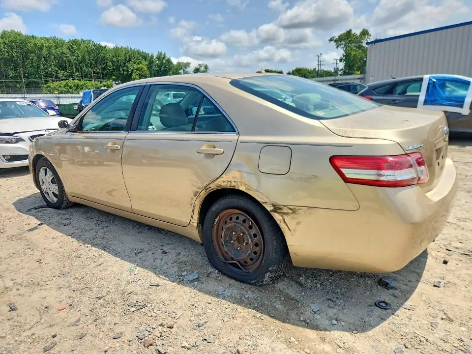 2011 TOYOTA CAMRY LE  