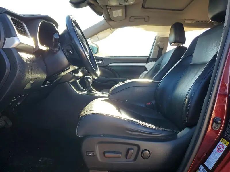 2017 TOYOTA HIGHLANDER XLE  