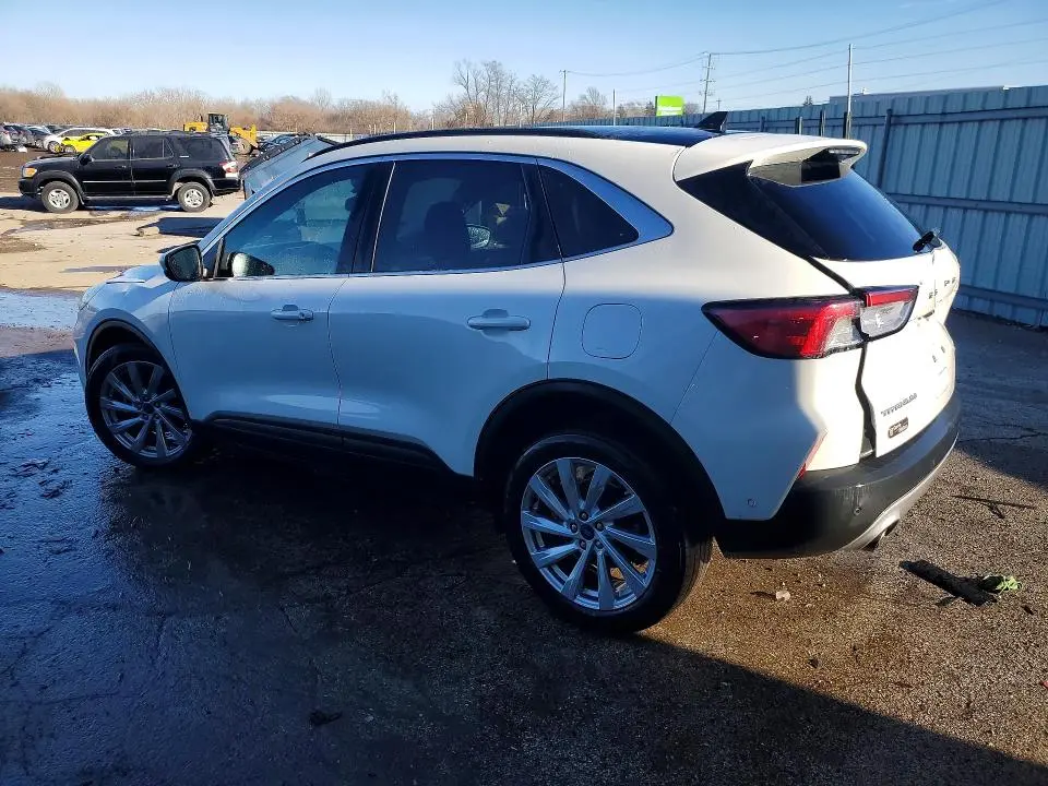 2022 FORD ESCAPE TITANIUM  