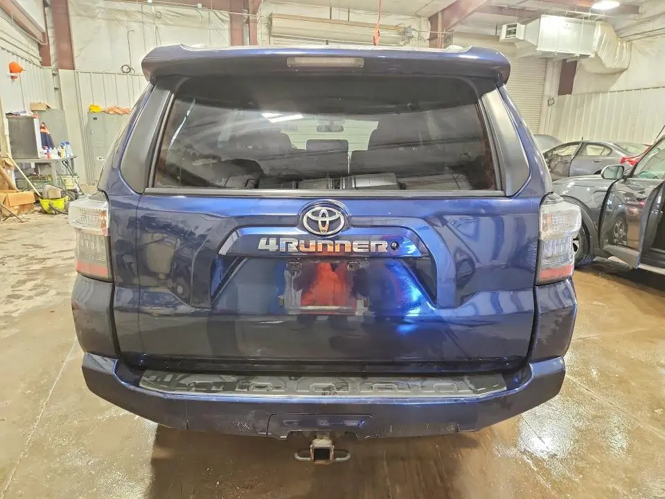 2018 TOYOTA 4RUNNER SR5  