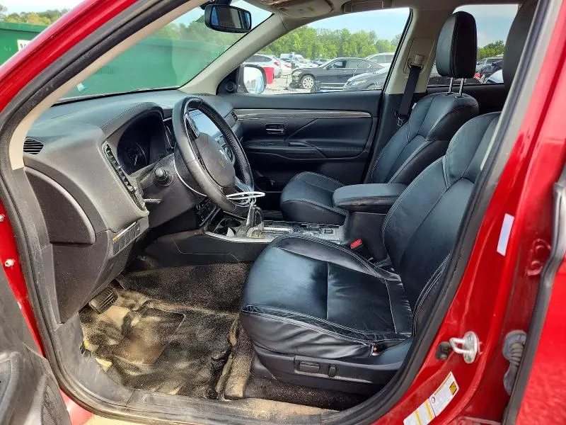 2019 MITSUBISHI OUTLANDER SE  
