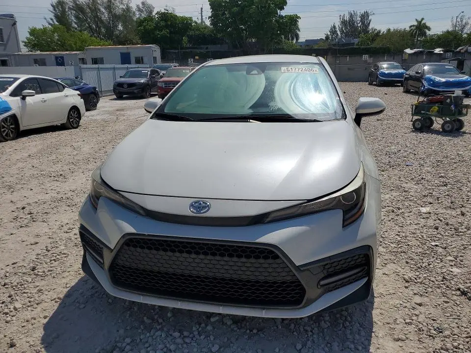 2021 TOYOTA COROLLA SE  