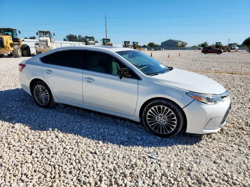 2016 TOYOTA AVALON XLE  