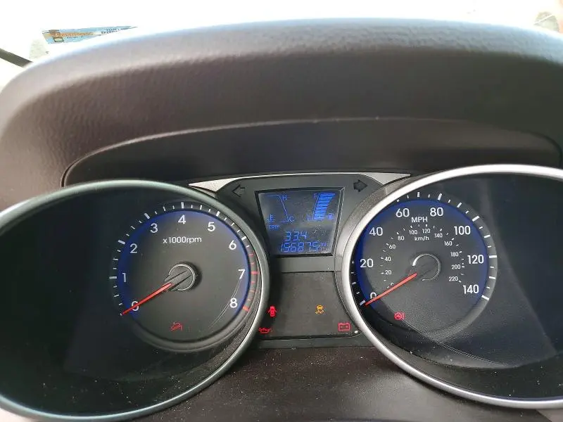 2015 HYUNDAI TUCSON SE  