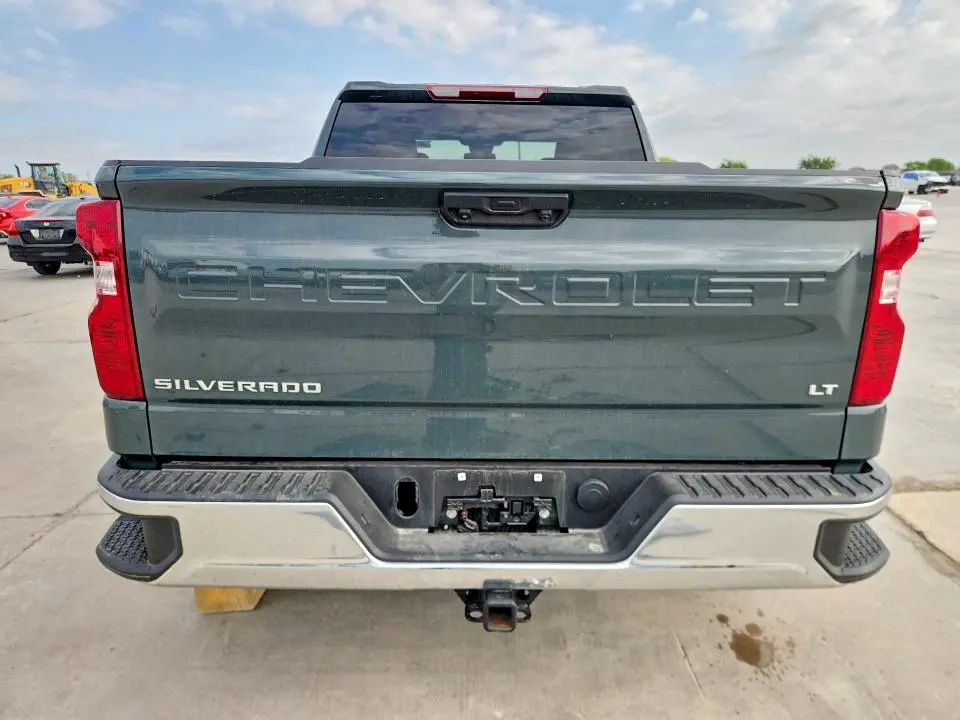 2025 CHEVROLET SILVERADO C1500 LT  