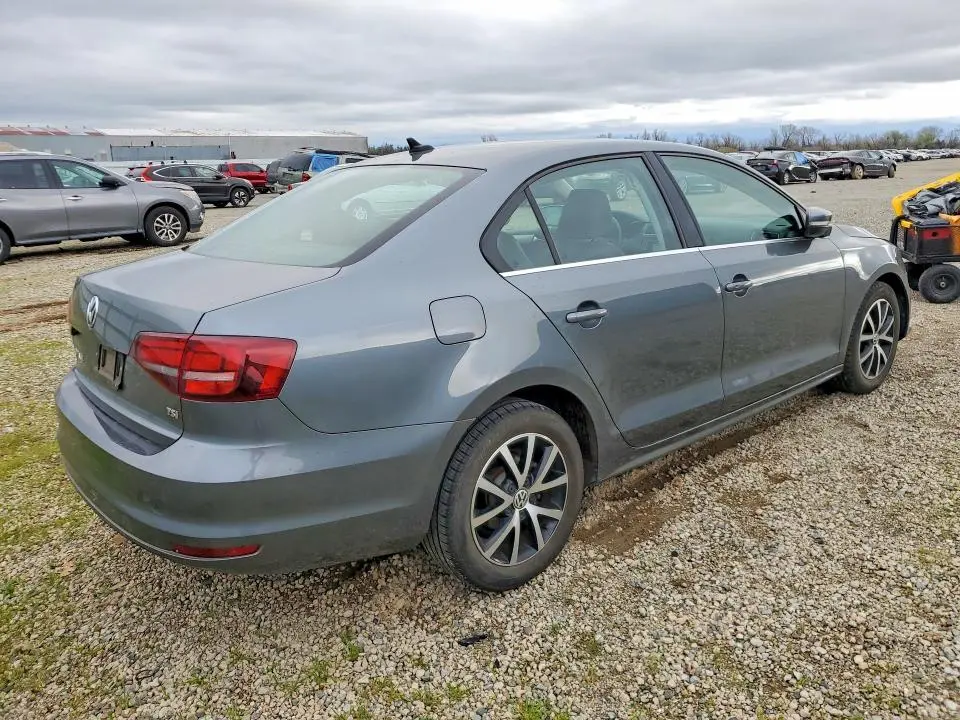 2017 VOLKSWAGEN JETTA SE  