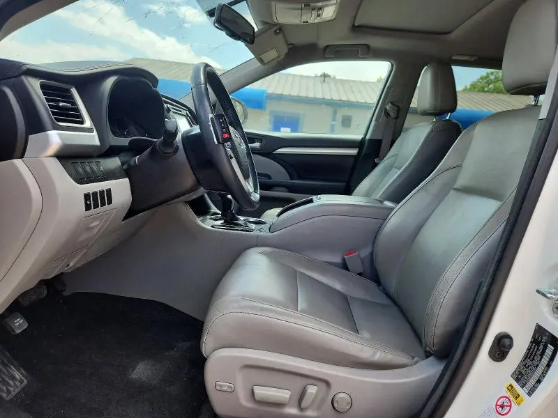 2016 TOYOTA HIGHLANDER XLE  