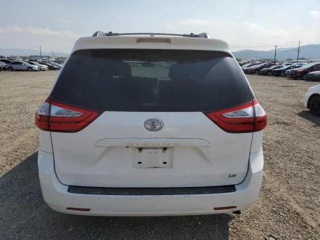 2015 TOYOTA SIENNA LE  