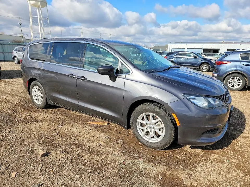 2022 CHRYSLER VOYAGER LX  