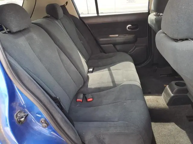 2010 NISSAN VERSA S  