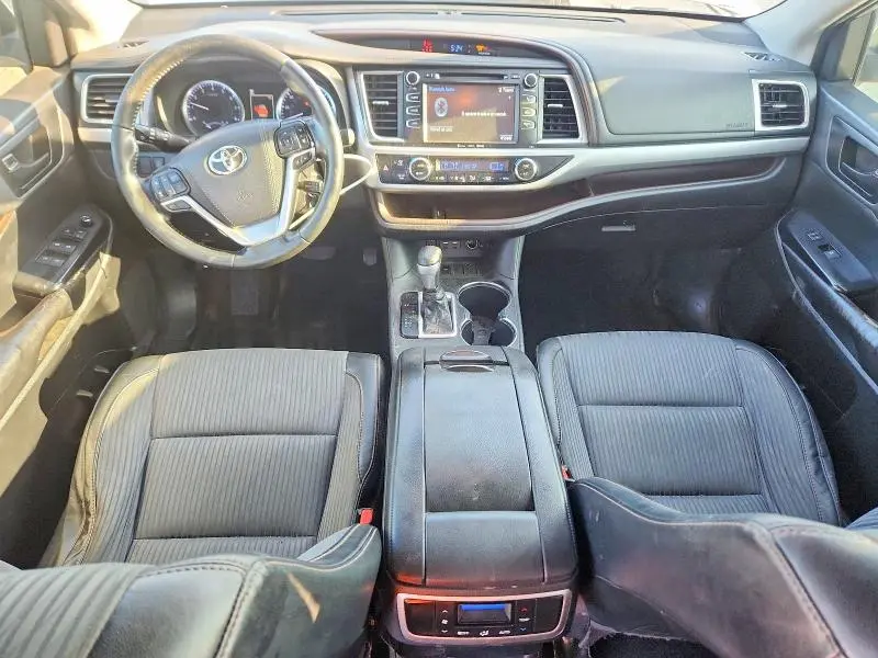 2019 TOYOTA HIGHLANDER LE PLUS  