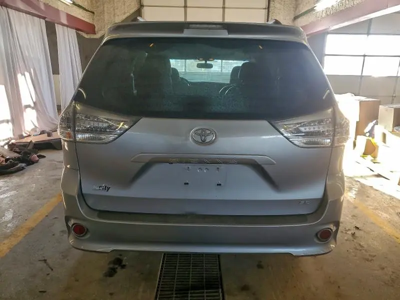 2012 TOYOTA SIENNA SPORT  