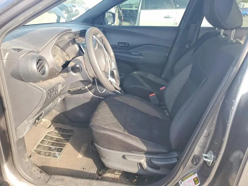 2020 NISSAN KICKS S  