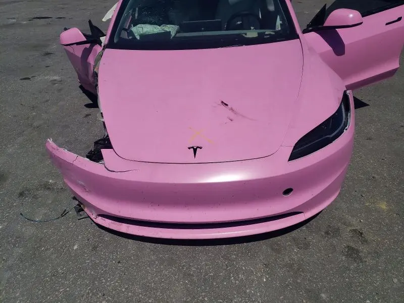 2024 TESLA MODEL 3   
