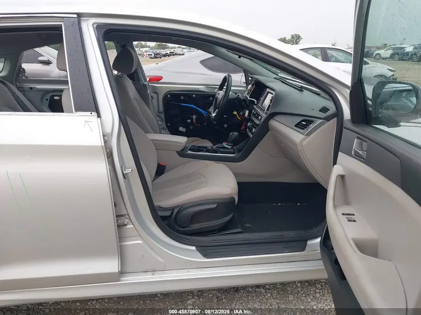 2018 HYUNDAI SONATA SE