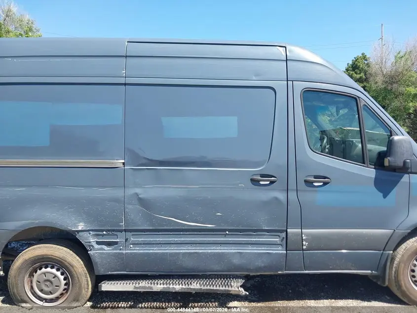 2019 MERCEDES-BENZ SPRINTER 2500 STANDARD ROOF V6