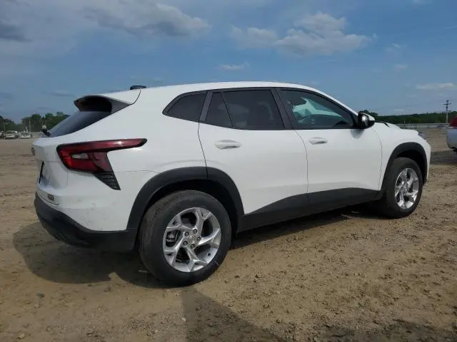 2025 CHEVROLET TRAX LS  