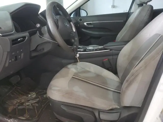 2021 HYUNDAI SONATA SE  