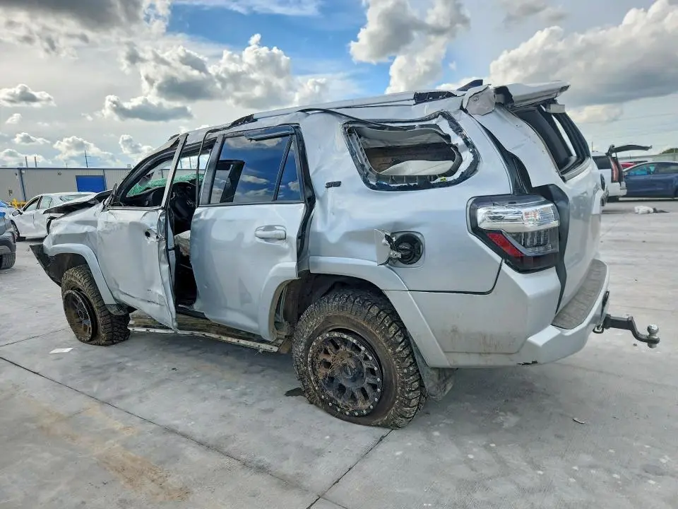 2019 TOYOTA 4RUNNER SR5  