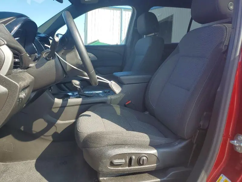 2023 CHEVROLET TRAVERSE LT  
