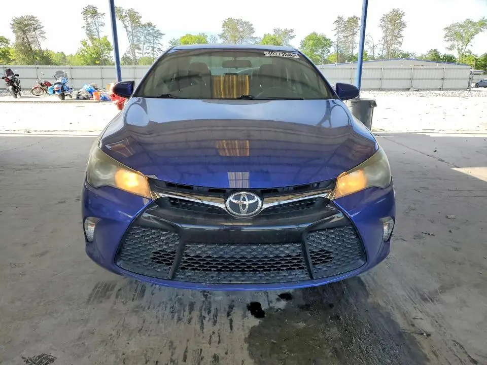 2016 TOYOTA CAMRY SE  