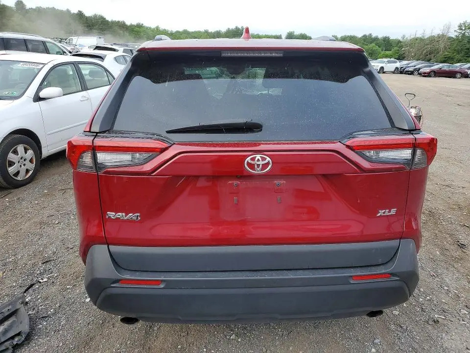2023 TOYOTA RAV4 XLE  