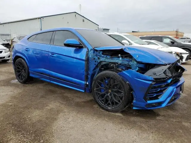 2022 LAMBORGHINI URUS   