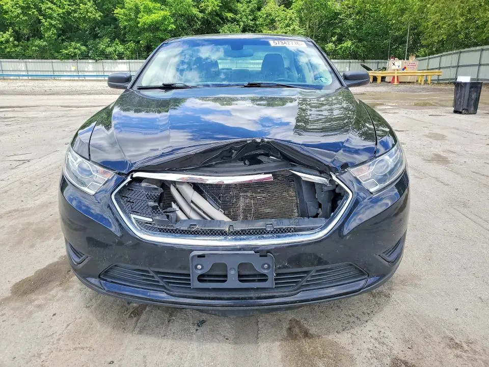 2017 FORD TAURUS SE  
