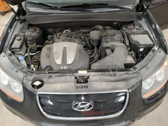 2011 HYUNDAI SANTA FE SE  