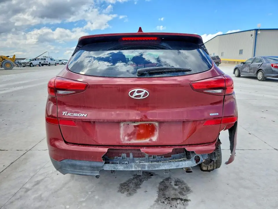 2019 HYUNDAI TUCSON SE  