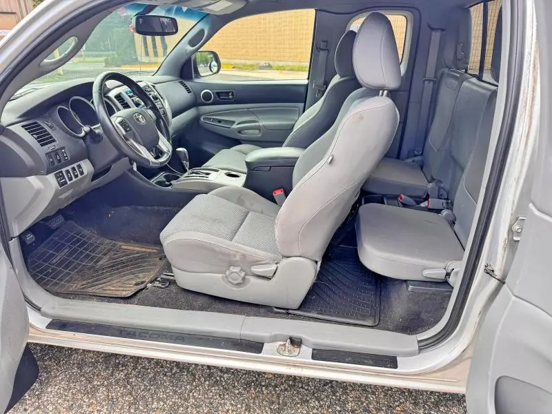 2012 TOYOTA TACOMA V6  