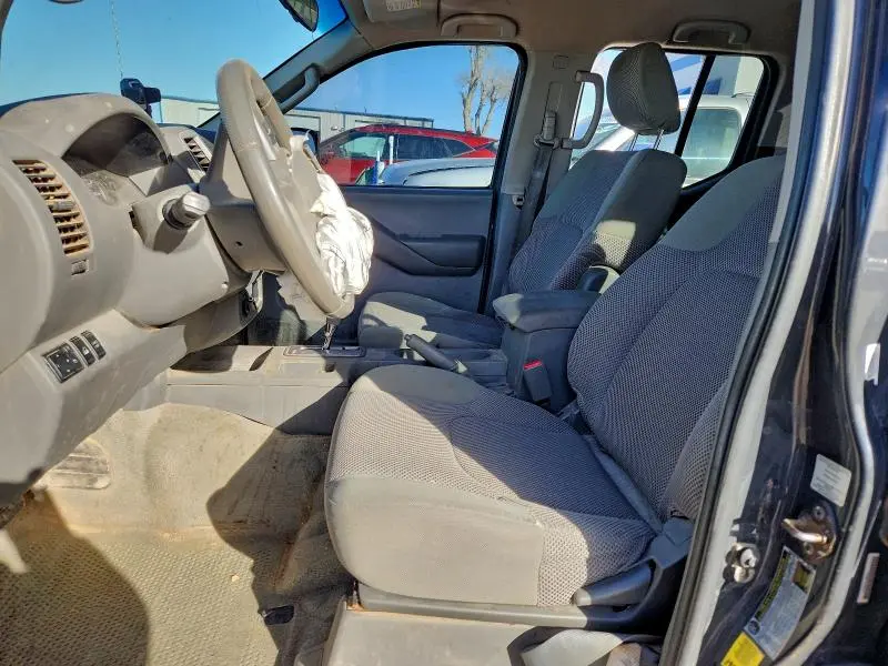 2013 NISSAN FRONTIER S  