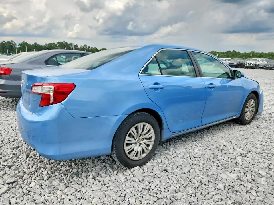 2013 TOYOTA CAMRY LE  
