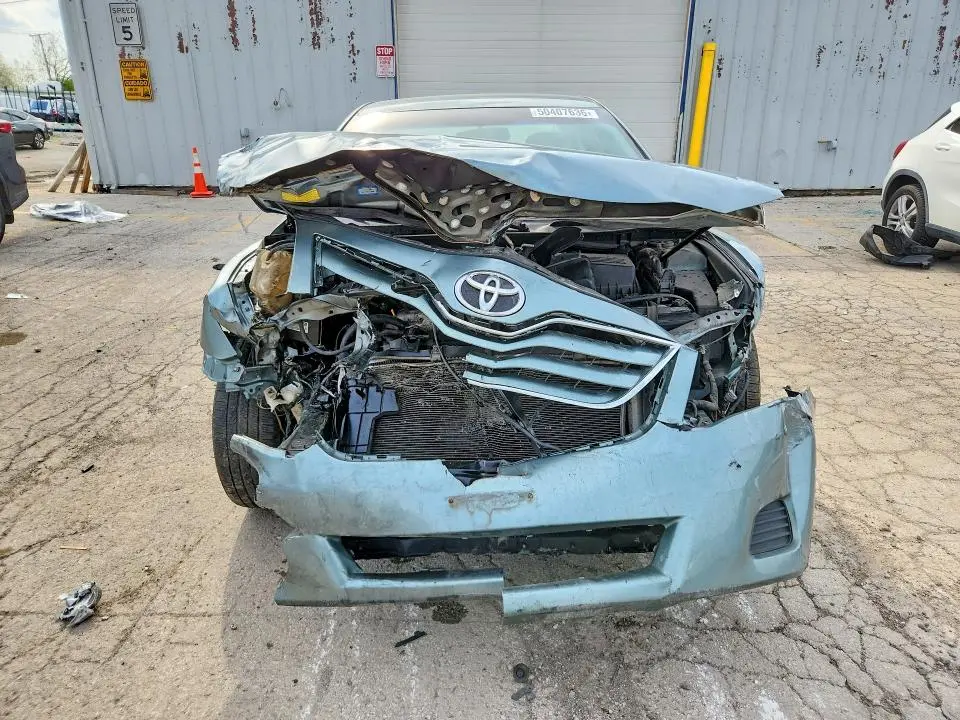 2010 TOYOTA CAMRY LE  