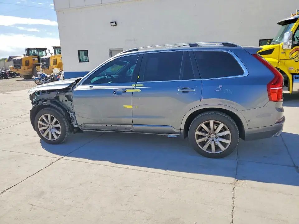 2017 VOLVO XC90 T6  
