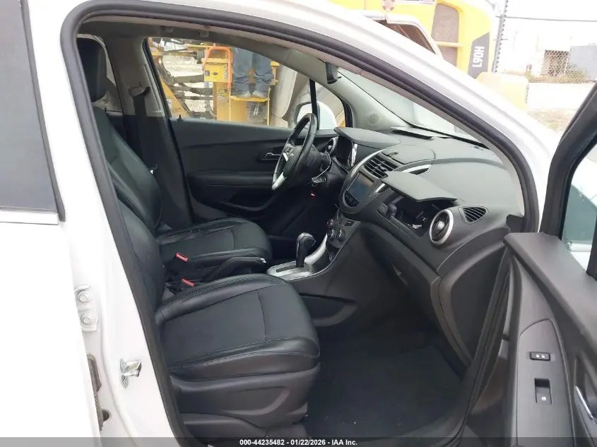 2015 CHEVROLET TRAX LT