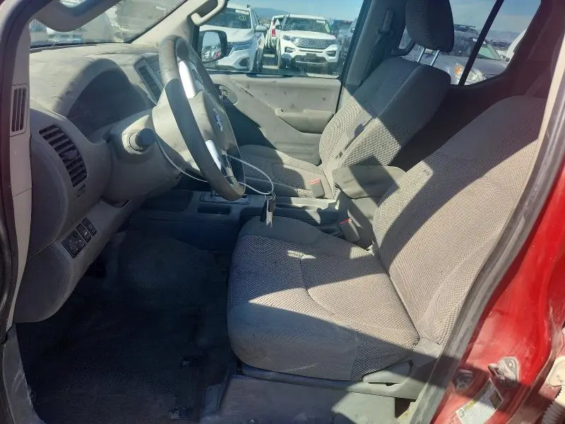 2015 NISSAN FRONTIER SV  